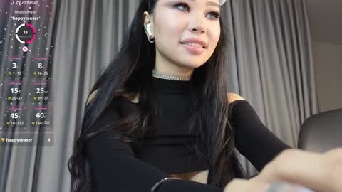 Queen Liya online show from 01.27.25