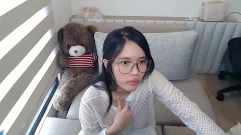 itskittyy online show from 10.26.25