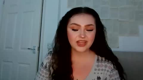 Snapshot of itslunahaze chatting on 01.09.26 itslunahaze online show from 01.09.26