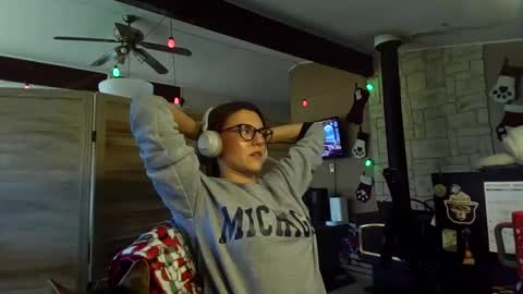 ItsMeSophie X online show from 11.17.25