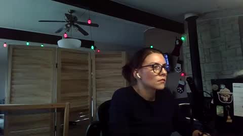 ItsMeSophie X online show from 11.19.25