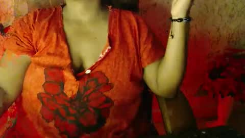 Snapshot of itsmiradesire chatting on 05.06.26 Mira online show from 05.06.26