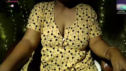 Snapshot of itsmiradesire chatting on 05.24.26 Mira online show from 05.24.26