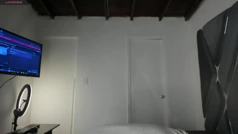 Snapshot of itsmoon_swt_ chatting on 06.06.26 Moon online show from 06.06.26