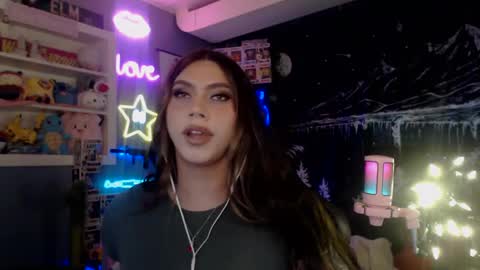 Snapshot of itsnickibabyy chatting on 01.14.25 Nicki Foxx online show from 01.14.25