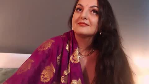 Snapshot of itsyourlady chatting on 05.21.26 Melissa Khaan online show from 05.21.26