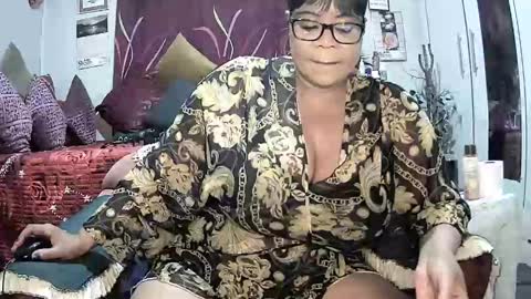 itumeleng74 online show from 11.02.25