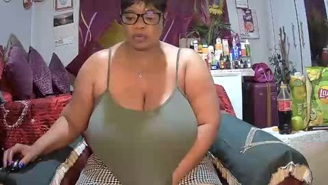 itumeleng74 online show from 11.08.25