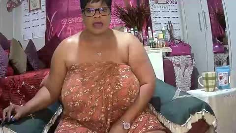 itumeleng74 online show from 03.10.26