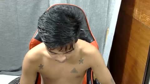 Snapshot of itzme_jhonfred chatting on 04.24.26 Jhonfred online show from 04.24.26