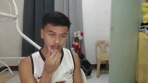 Snapshot of itzme_jhonfred chatting on 05.11.26 Jhonfred online show from 05.11.26