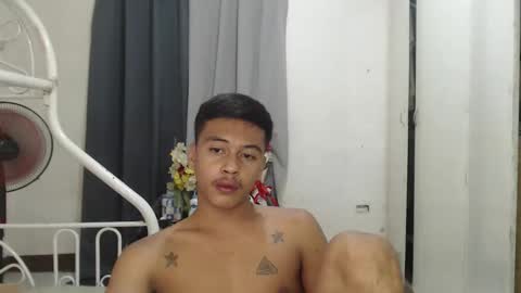 Snapshot of itzme_jhonfred chatting on 05.13.26 Jhonfred online show from 05.13.26