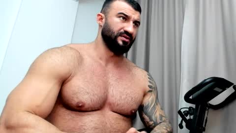 Snapshot of iustinmucle95 chatting on 12.20.24 iustinmucle95 online show from 12.20.24