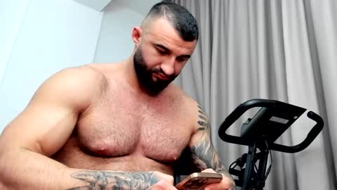 Snapshot of iustinmucle95 chatting on 12.24.24 iustinmucle95 online show from 12.24.24