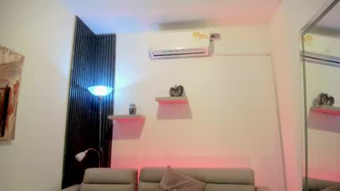 Snapshot of ivania_lua chatting on 04.11.26 ivania_lua online show from 04.11.26