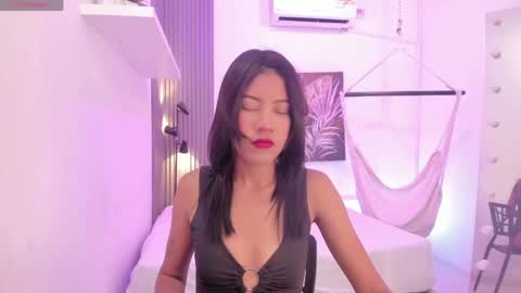 Snapshot of ivania_lua chatting on 04.28.26 ivania_lua online show from 04.28.26