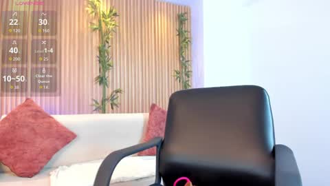 Snapshot of ivannafoxx_ chatting on 06.16.26 ivanna online show from 06.16.26
