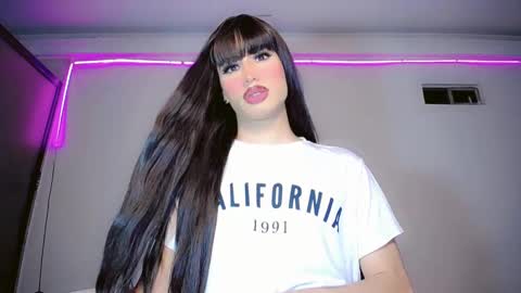 ivannahot23 online show from 01.20.25