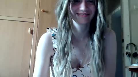 Snapshot of ivetta911 chatting on 06.26.26 ivetta911 online show from 06.26.26
