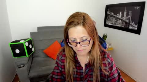 Snapshot of ivette_shaira chatting on 01.28.25 IVETTE online show from 01.28.25