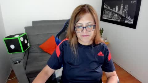 Snapshot of ivette_shaira chatting on 01.30.25 IVETTE online show from 01.30.25