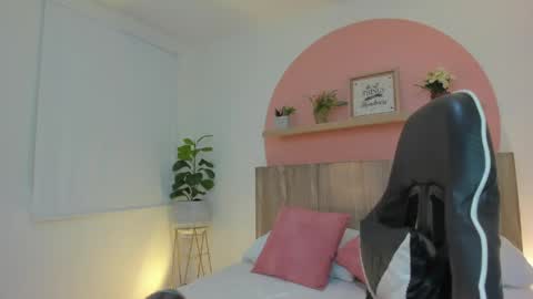 I V E T T E online show from 04.14.26