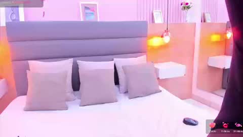 Ivonne Duval  online show from 03.20.26