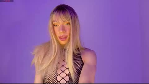 Snapshot of ivonnybonita_ chatting on 11.25.25 Ivonny online show from 11.25.25