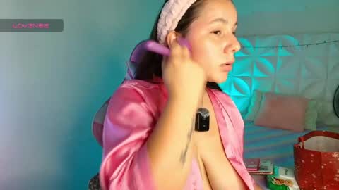 Snapshot of ivonnygoldie chatting on 05.13.26 Ivonny online show from 05.13.26