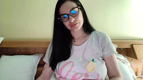 Snapshot of ivoryorchid chatting on 12.28.24 Ivory online show from 12.28.24