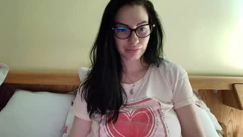 Snapshot of ivoryorchid chatting on 12.30.24 Ivory online show from 12.30.24