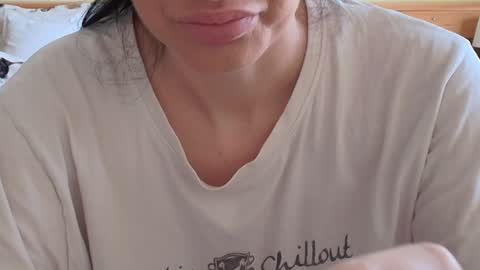 Snapshot of ivoryorchid chatting on 02.04.25 Ivory online show from 02.04.25