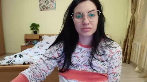 Snapshot of ivoryorchid chatting on 03.09.26 Ivory online show from 03.09.26