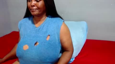 IVORYTITS48 online show from 01.22.25