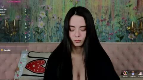 Snapshot of ivorywood_ chatting on 04.19.26 ivorywood_ online show from 04.19.26