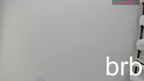 Ivy and Molly online show from 12.04.24