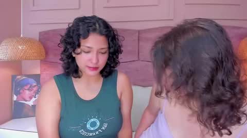 Ivy and Molly online show from 03.04.25