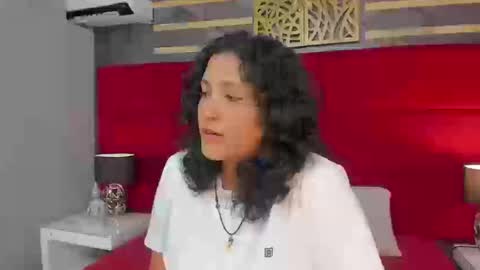 Ivy and Molly online show from 09.12.25