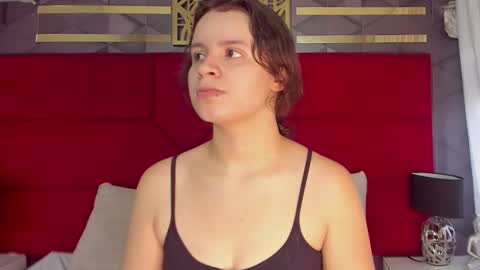 Ivy and Molly online show from 09.14.25