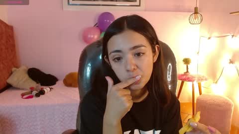 Snapshot of ivy_gail chatting on 01.29.25  IVY online show from 01.29.25