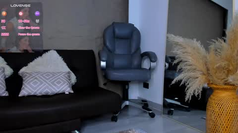 Daniela  online show from 01.21.25