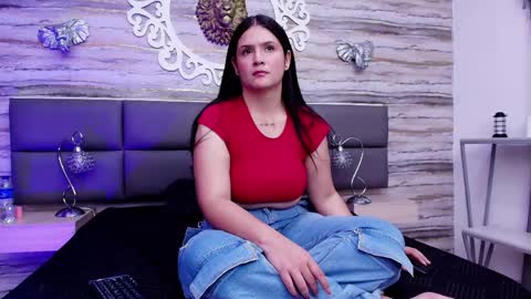 Snapshot of ivy_lux33 chatting on 05.22.26 online show from 05.22.26