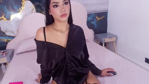 Snapshot of ivy_salazar chatting on 06.27.26 Tell me Ivy is a pleasure online show from 06.27.26