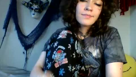Snapshot of ivydevilll chatting on 11.26.25 IVY DEVILL online show from 11.26.25