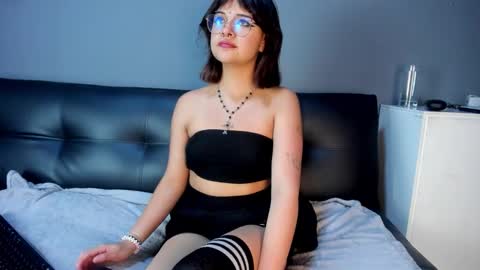 Snapshot of ivyghoot chatting on 02.03.26 IVY GOTH online show from 02.03.26