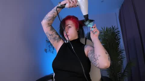 Snapshot of ivyhoney chatting on 12.11.24 IVY - Follow me 3 online show from 12.11.24