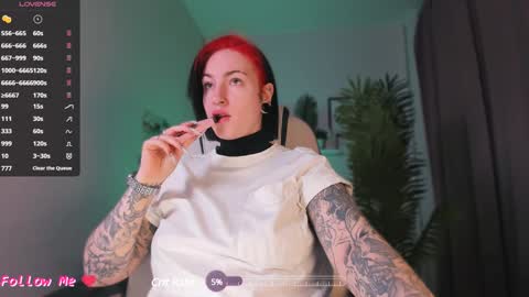 Snapshot of ivyhoney chatting on 12.11.24 IVY - Follow me 3 online show from 12.11.24