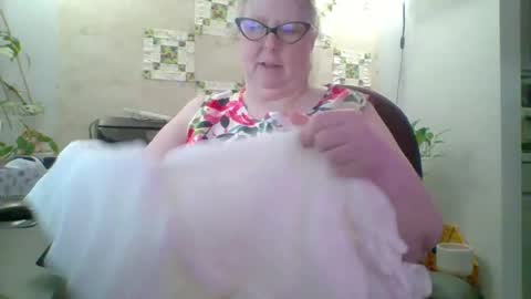 Snapshot of ivyjane3522 chatting on 06.17.26 ivyjane3522 online show from 06.17.26
