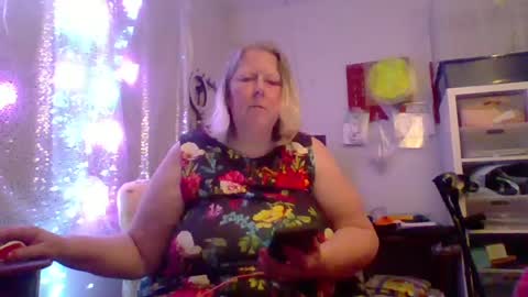 Snapshot of ivyjane3522 chatting on 06.30.26 ivyjane3522 online show from 06.30.26