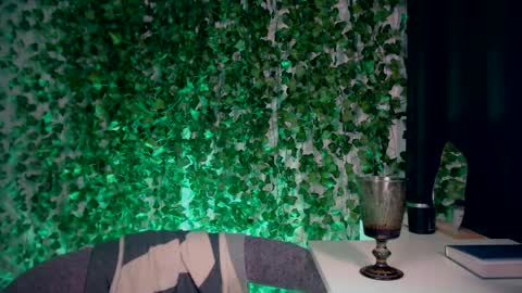 Miss Ivy online show from 12.28.24